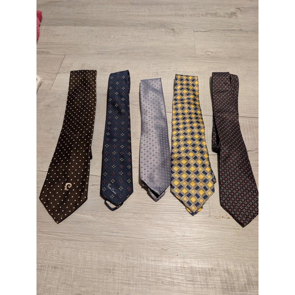 LOT OF 5 VINTAGE  ties  Bert Pulitzer John Henry resilio 2 Pierre Cardin